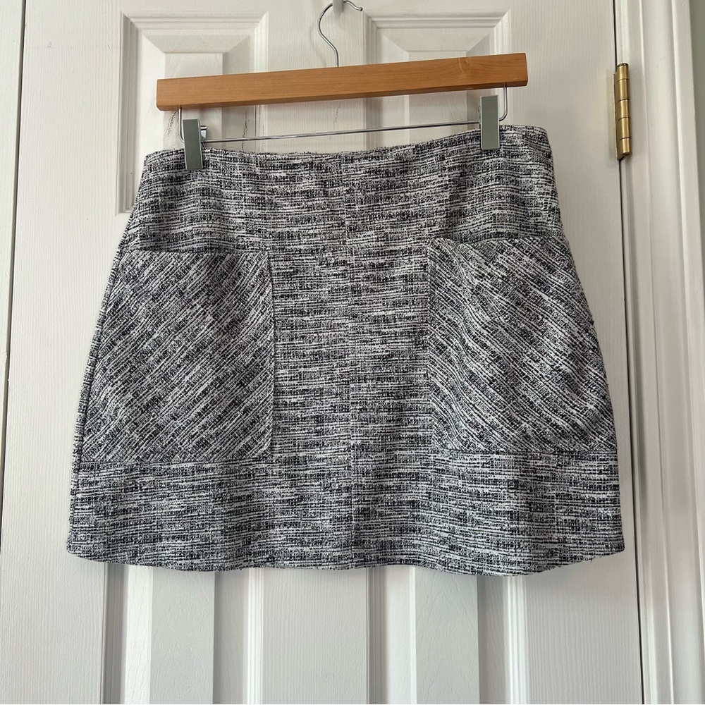 Le Lis Black and White Textured Mini Skirt